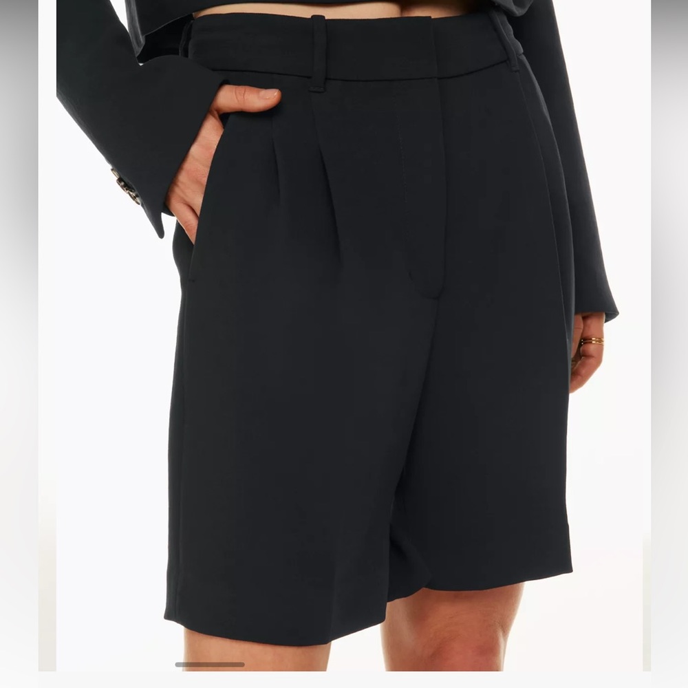 Artizia — Wilfred the Effortless Short 7”